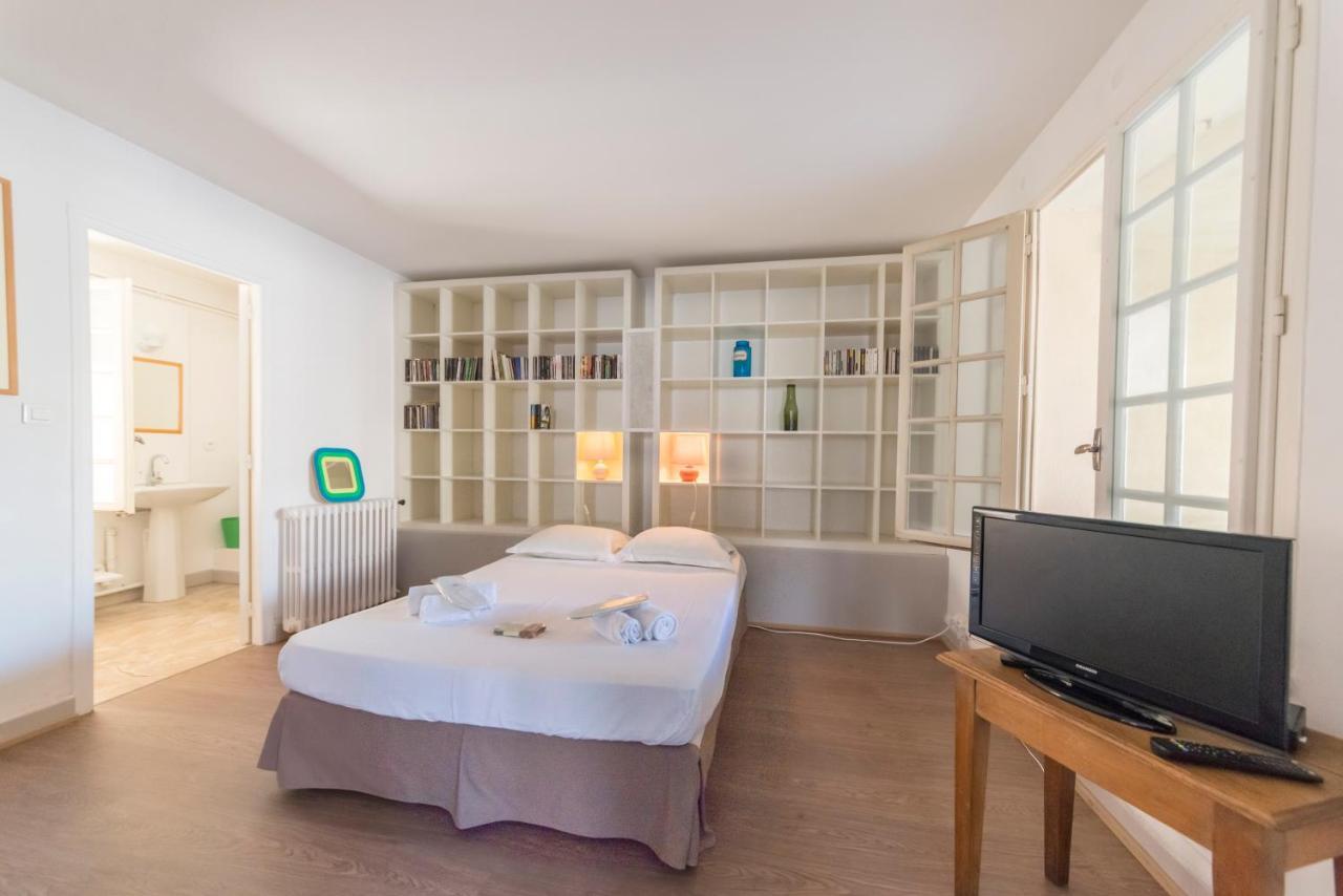 אביניון Appartement De Charme - Vue Sur Remparts - Wifi Gratuit - Parking Payant A Proximite מראה חיצוני תמונה